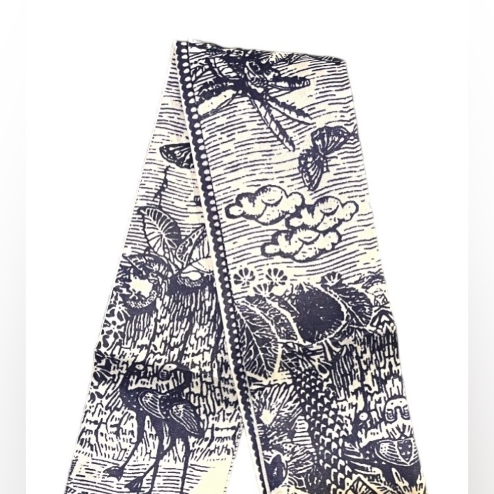 3/$25 NWOT Blue Twill Scarf - Picture 13 of 14